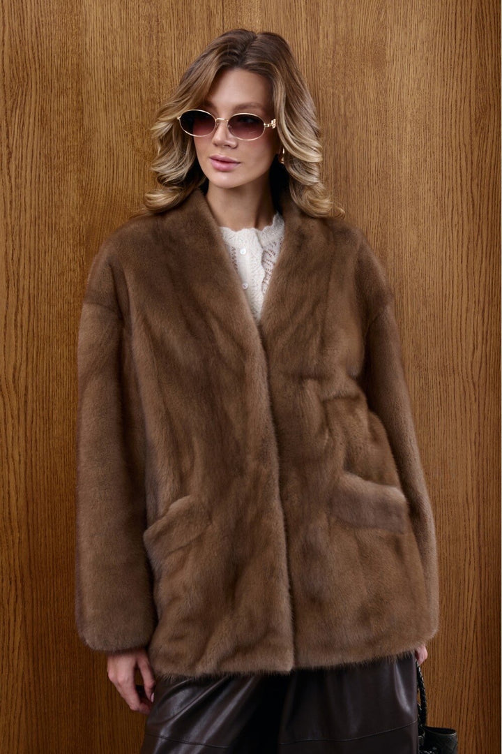 𝐋𝐈𝐌𝐈𝐓𝐄𝐃 𝐄𝐃𝐈𝐓𝐈𝐎𝐍 Elsie Mink Jacket